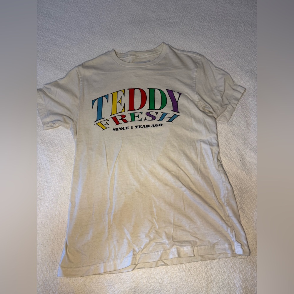 Teddy Fresh Vibrant Since 1 Year Ago Logo Tee